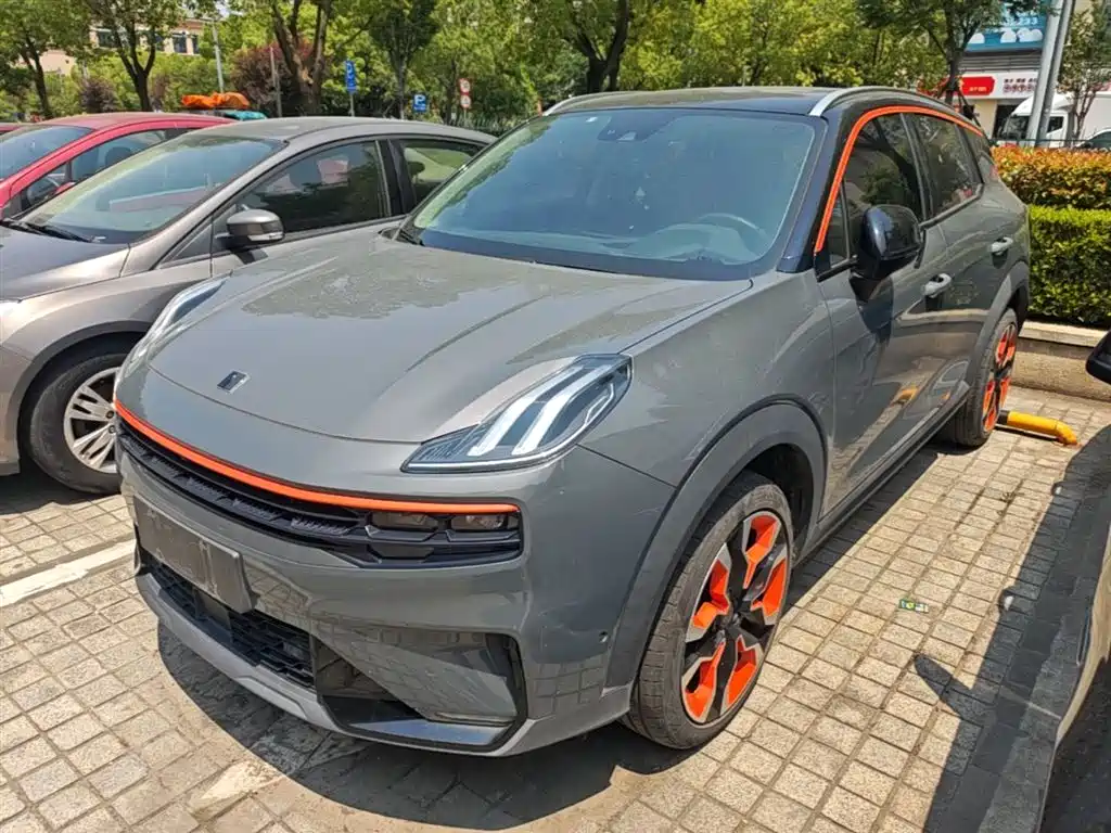 Купить Lynk & Co 06