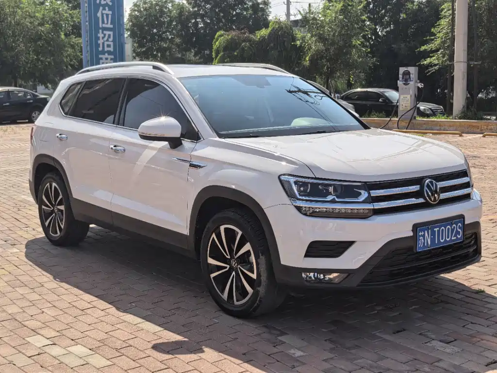 Volkswagen Tharu — миниатюра 3