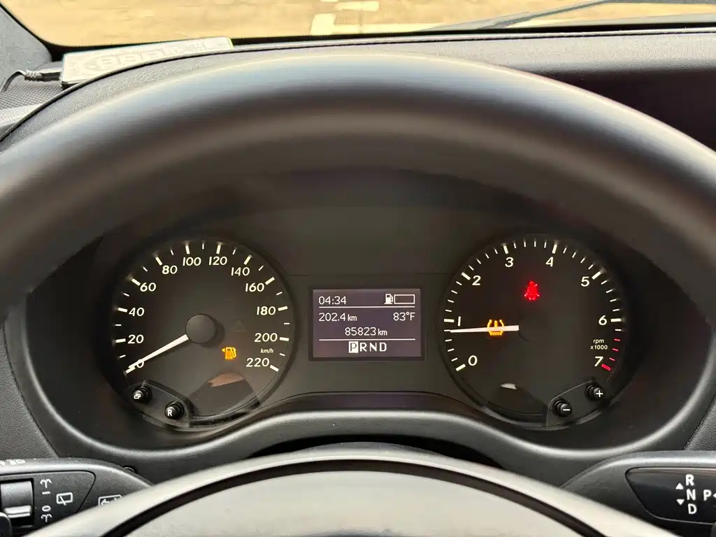 Mercedes-Benz V-Class (Import) — миниатюра 9