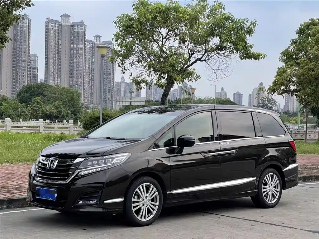 Купить Honda Elysion