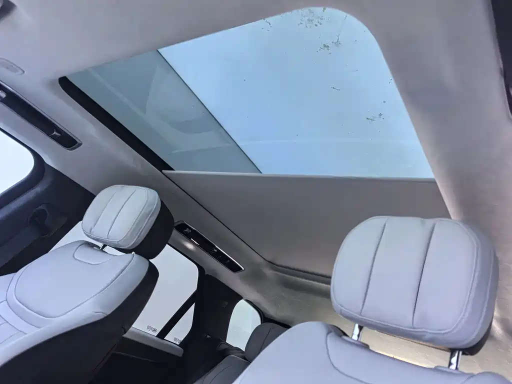 Land Rover Sport PHEV — миниатюра 15