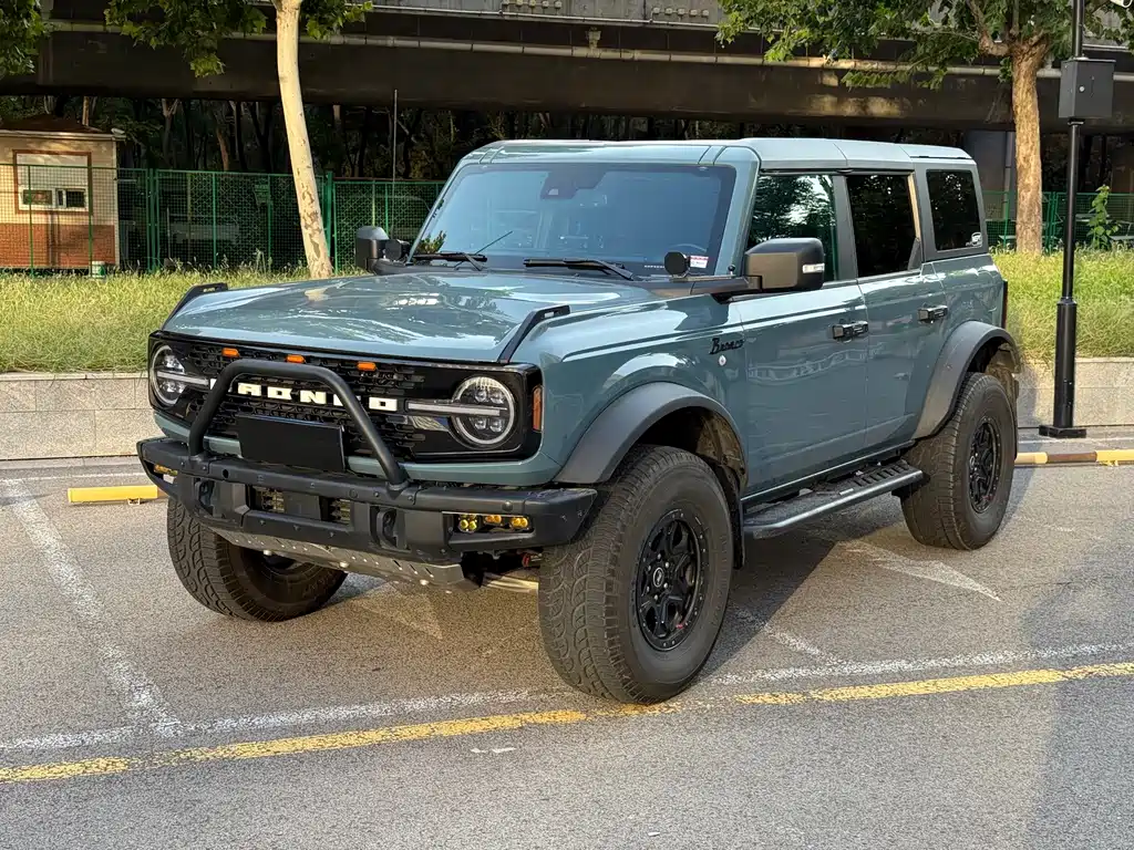 Ford Bronco (Import)