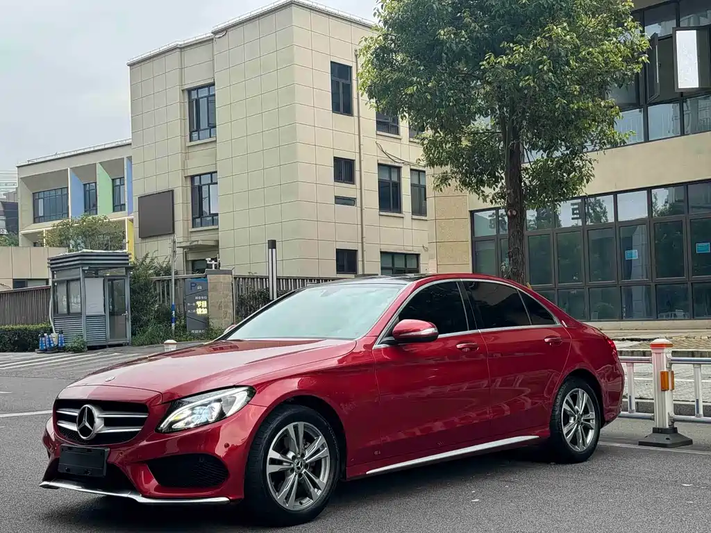 Mercedes-Benz C-Class — миниатюра 2