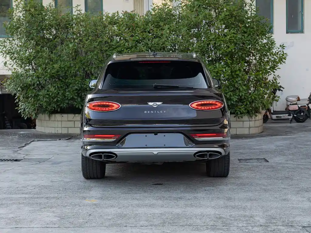 Bentley Bentayga — миниатюра 5