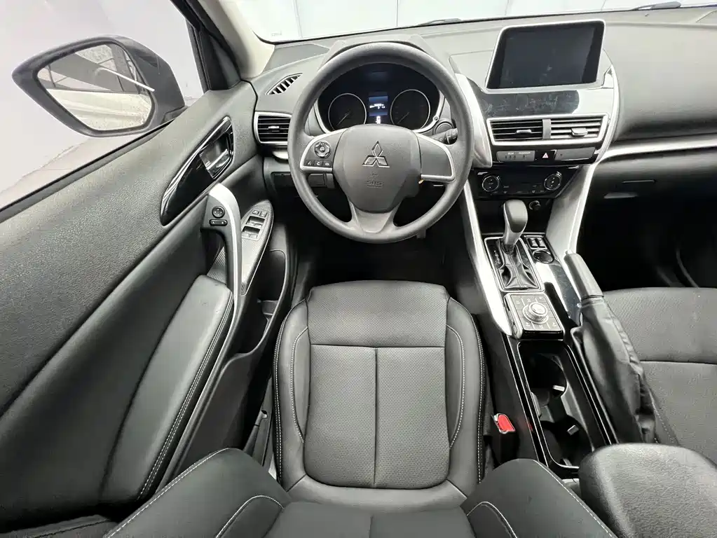 Mitsubishi Eclipse Cross — миниатюра 9