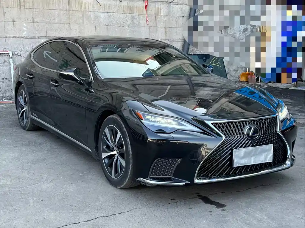 Lexus LS 2023 500h