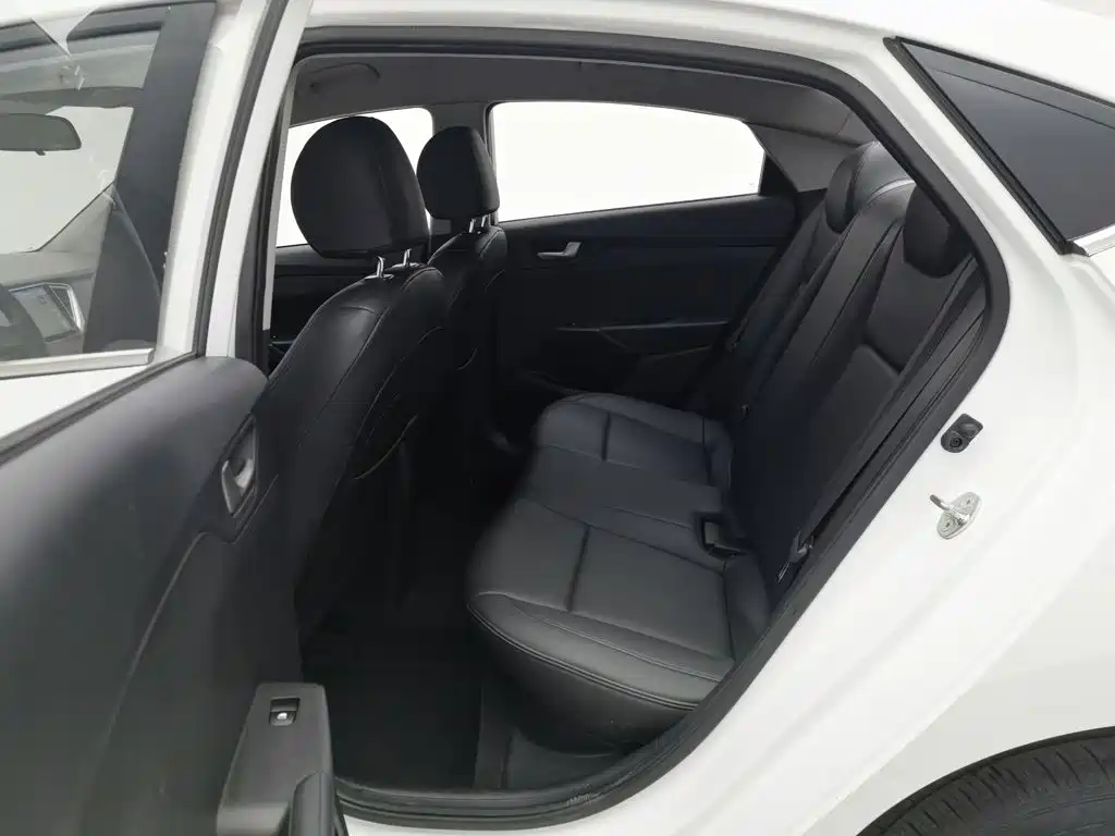 Hyundai Verna — миниатюра 15