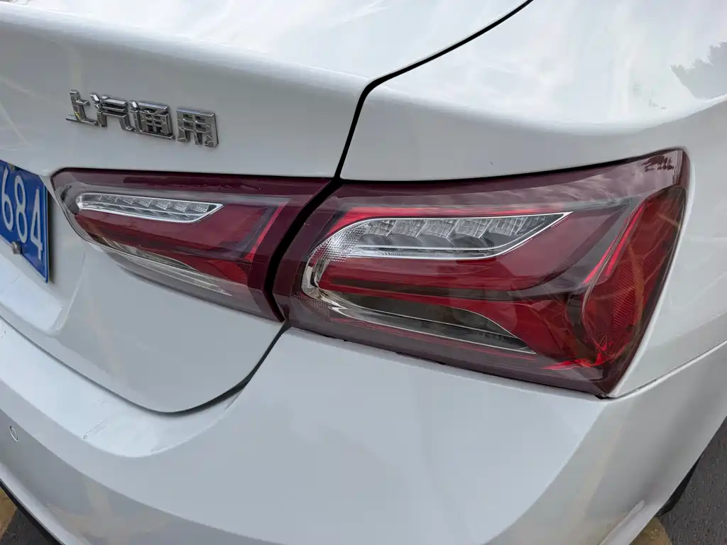 Chevrolet Malibu XL — миниатюра 23