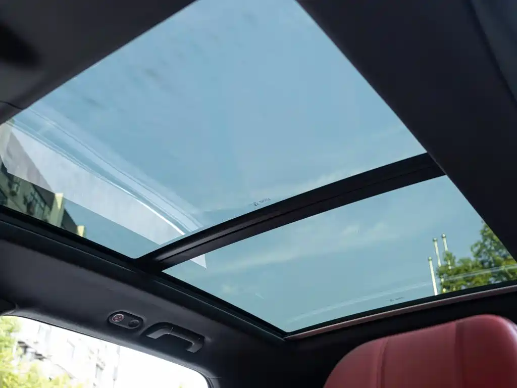 Bentley Bentayga — миниатюра 17