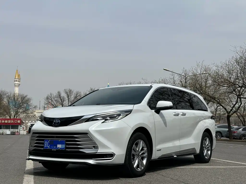 Toyota Sienna 2022