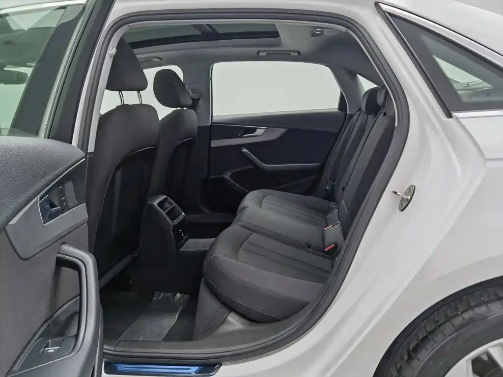 Audi A4L — миниатюра 15