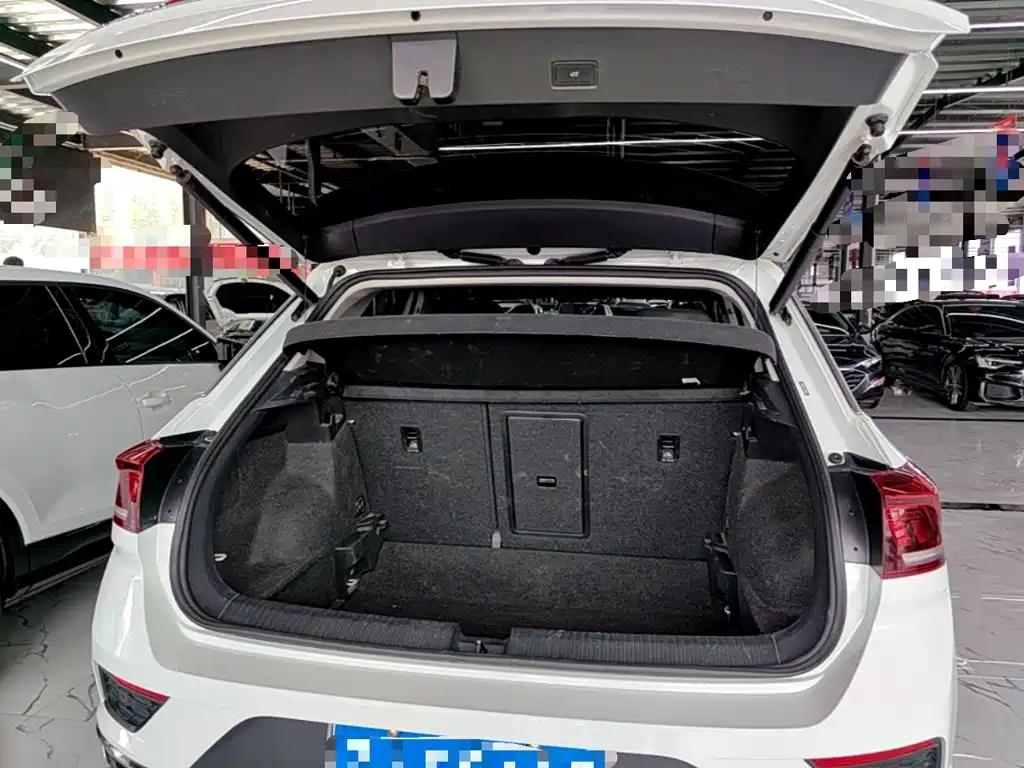 Volkswagen T-Roc — миниатюра 19