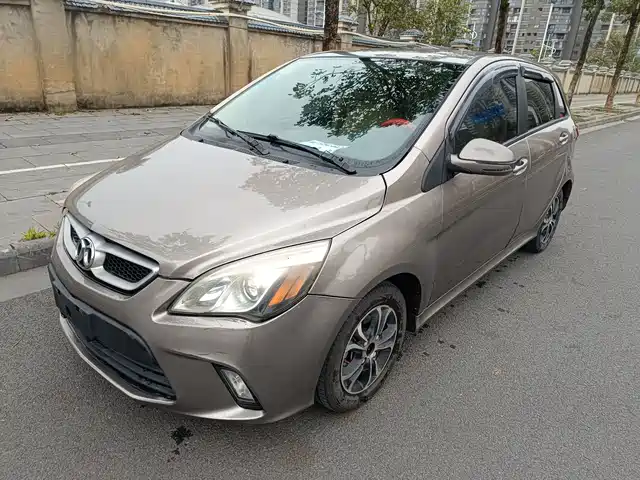 2015 BAIC EU5