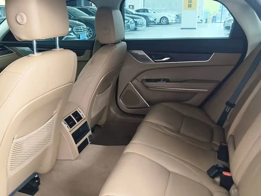 Jaguar XFL — миниатюра 17
