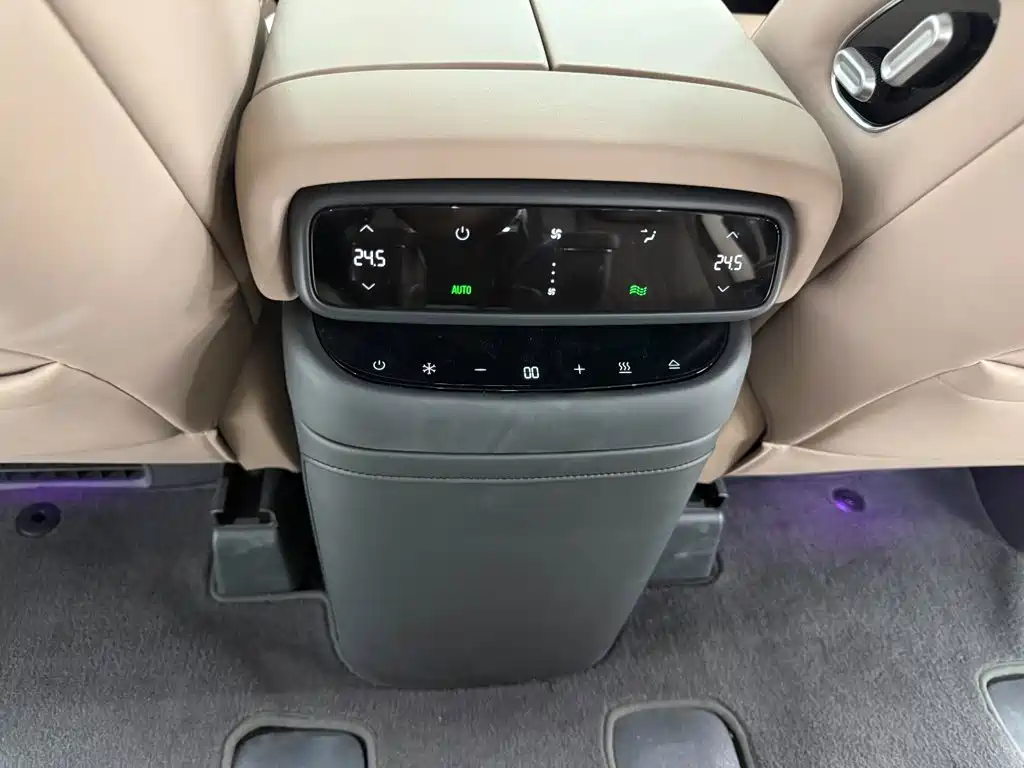XPeng X9 — миниатюра 23
