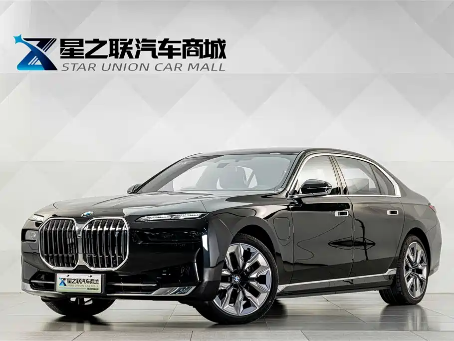 BMW i7