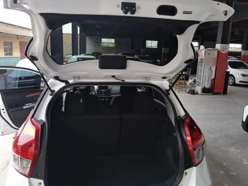 Toyota Yaris L — миниатюра 19