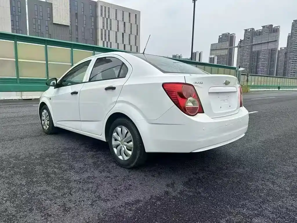 Chevrolet Aveo — миниатюра 7