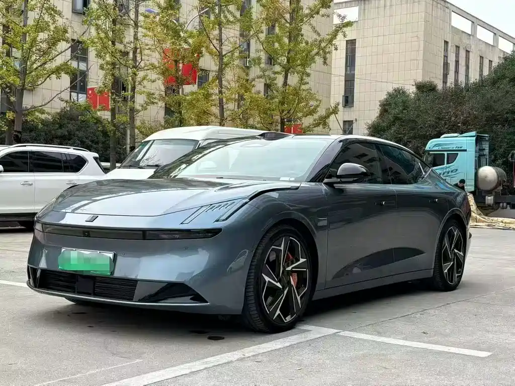 LYNK Z10