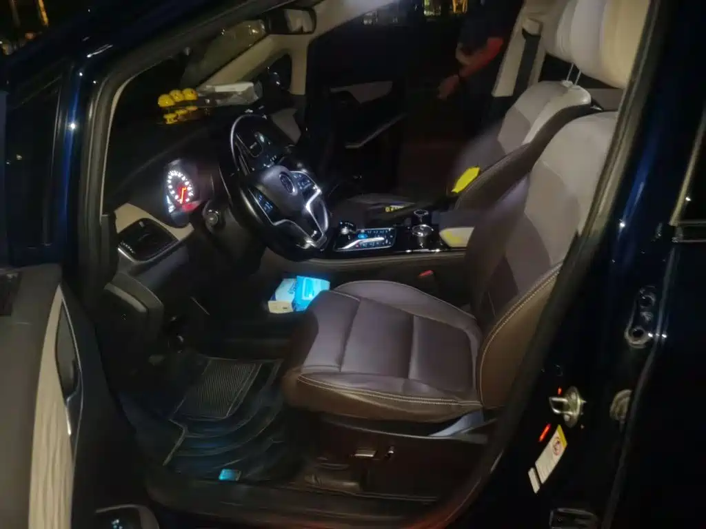 BYD MAX New Energy — миниатюра 8