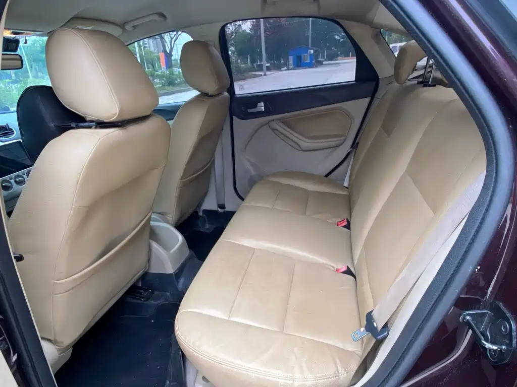 Ford Focus — миниатюра 4
