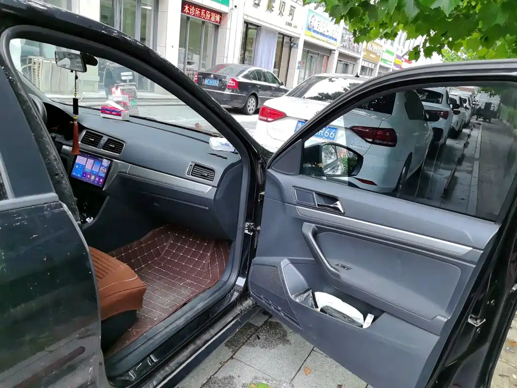 Volkswagen Lavida — миниатюра 19