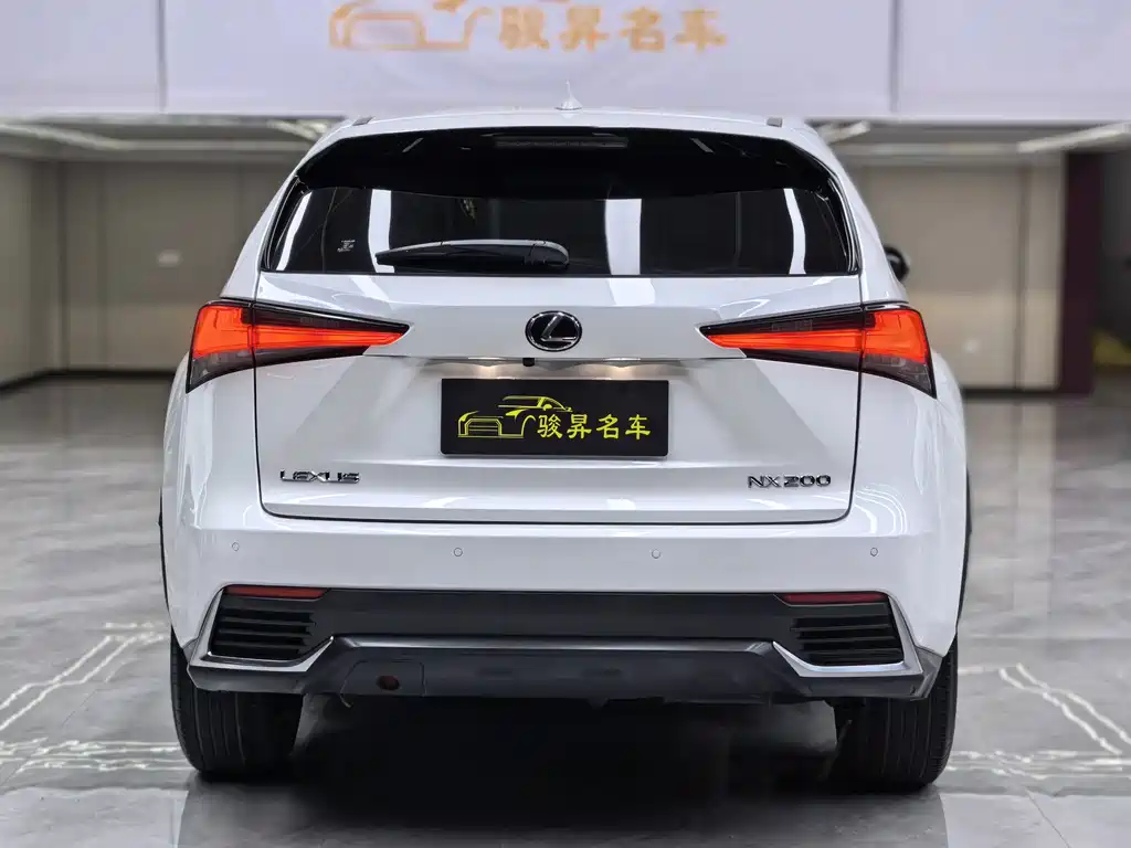 Lexus NX — миниатюра 5