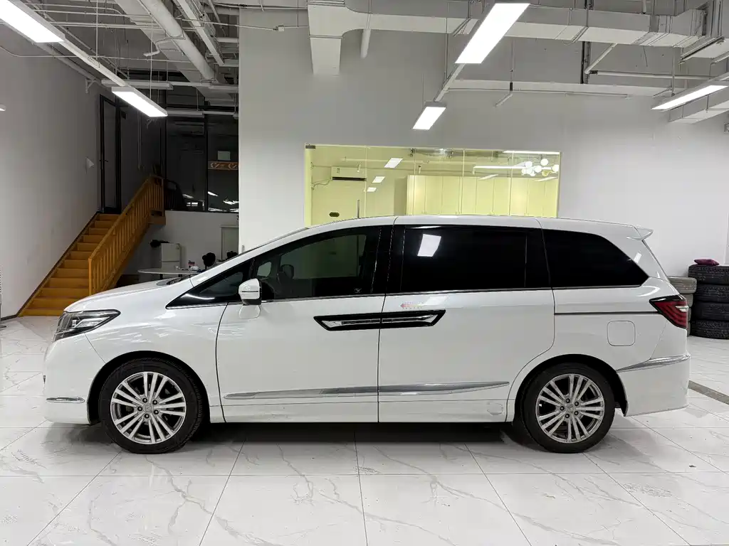 Honda Elysion — миниатюра 3