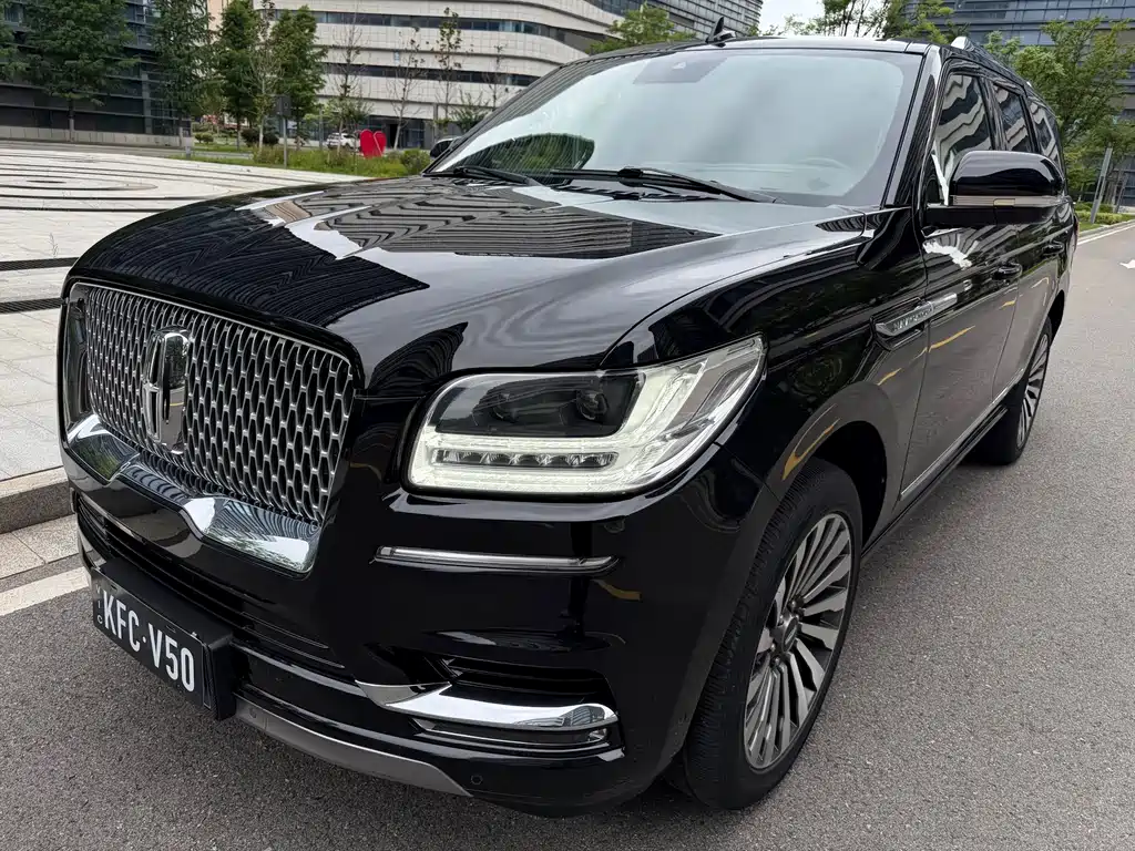 Lincoln Navigator