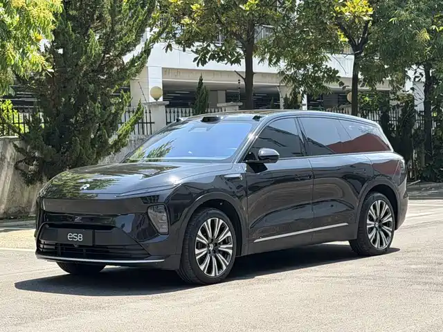 2023 Nio ES8