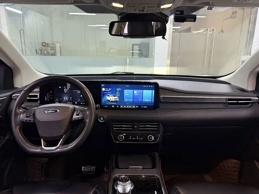 Ford Edge — миниатюра 16