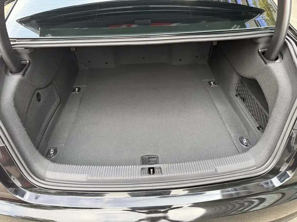 Audi A6L — миниатюра 11