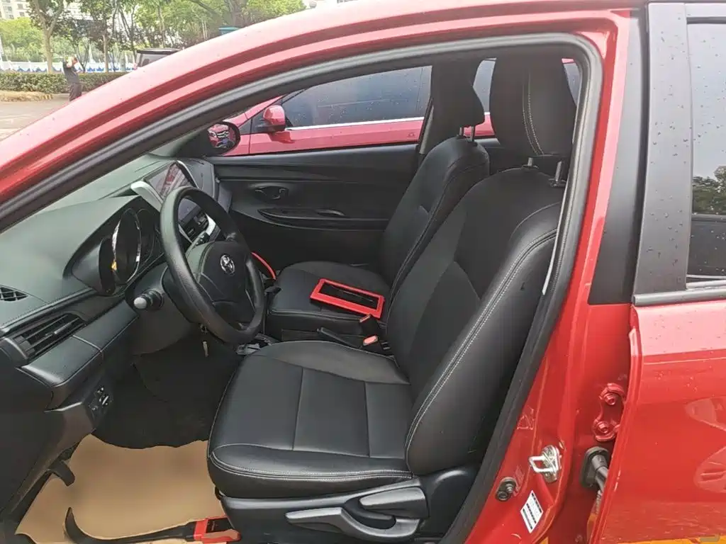 Toyota Yaris L — миниатюра 15