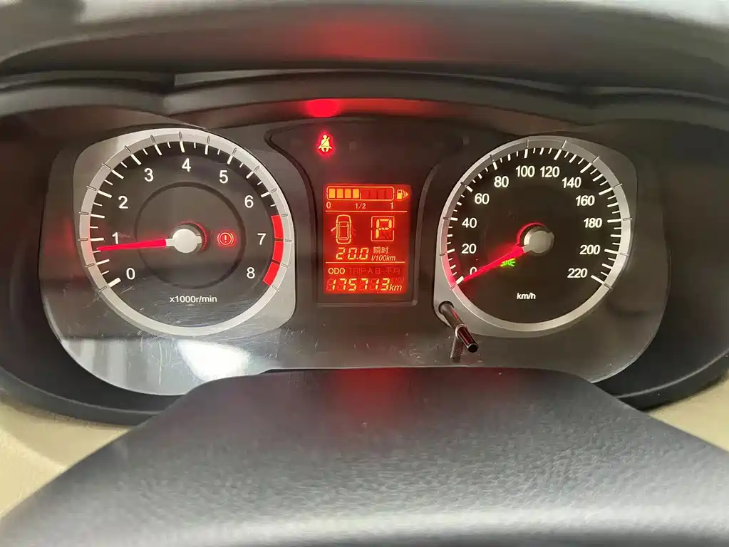 Venucia R50 — миниатюра 4