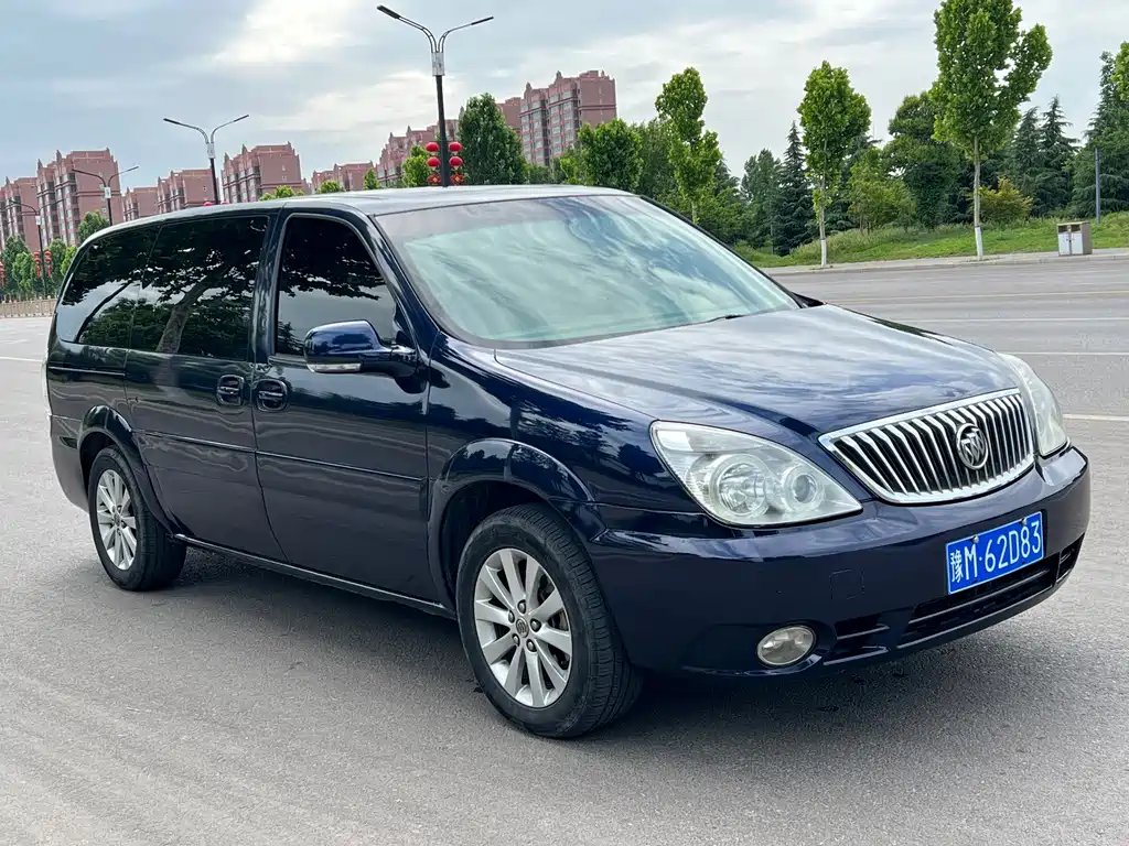 Buick GL8 — миниатюра 3