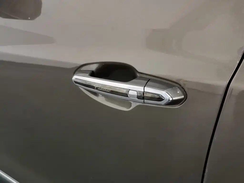 Cadillac XT5 — миниатюра 18