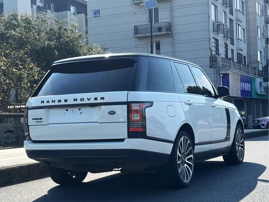 Land Rover Range Rover — миниатюра 6