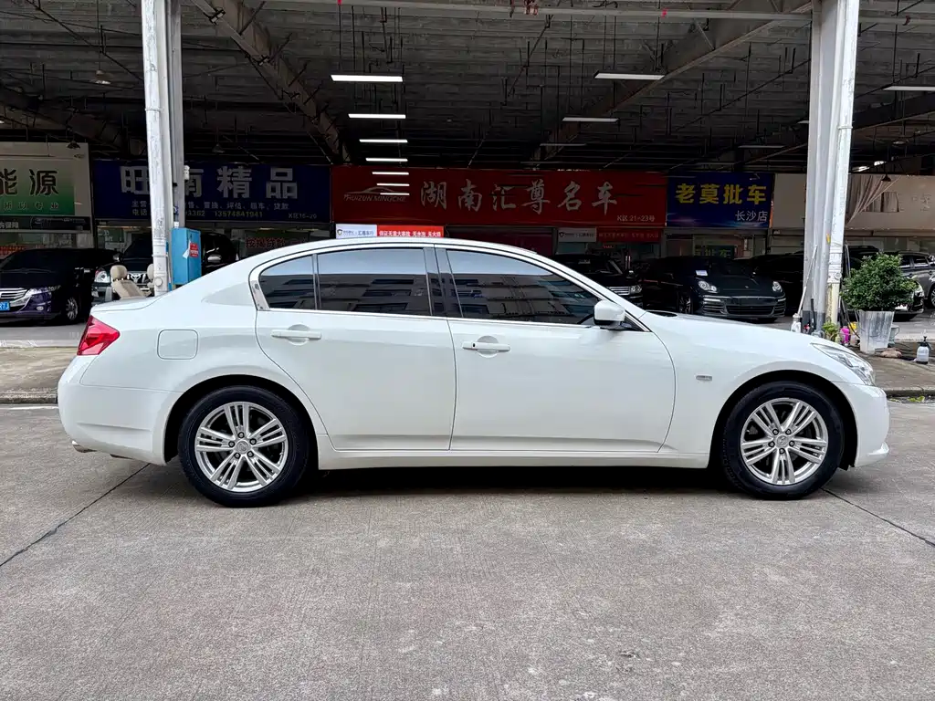 Infiniti G — миниатюра 16