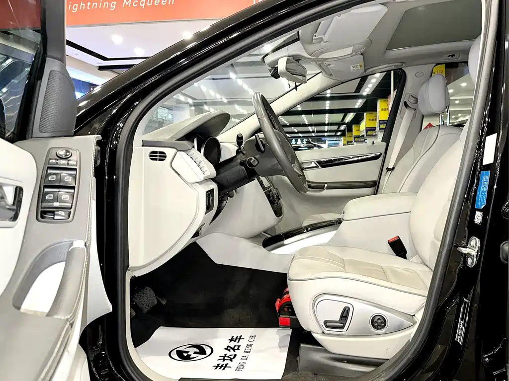 Mercedes-Benz R-Class — миниатюра 7
