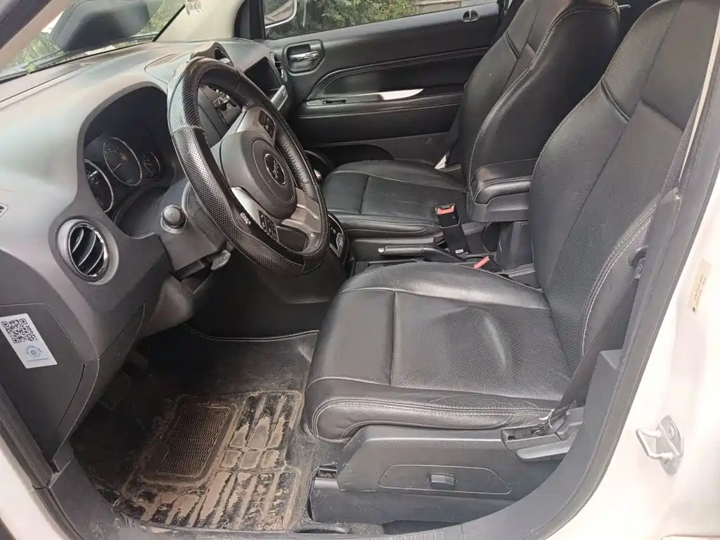 Jeep Compass (Import) — миниатюра 16