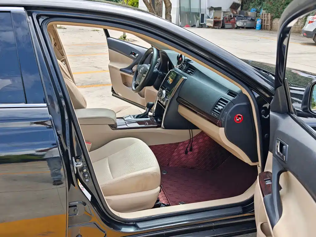Toyota Reiz — миниатюра 7