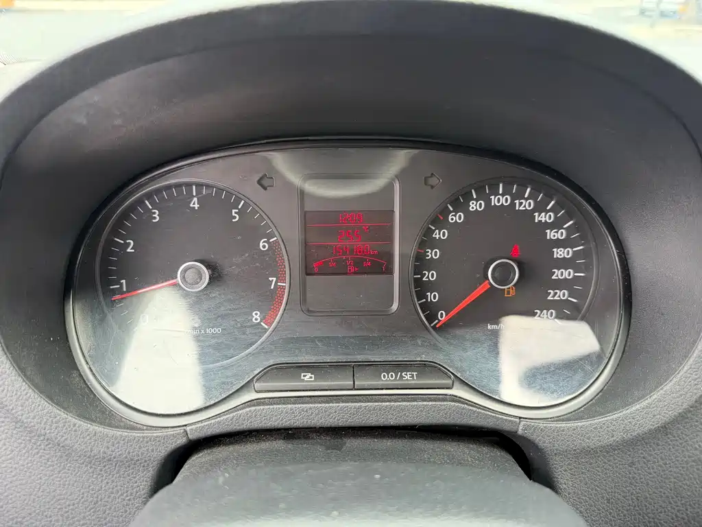Volkswagen Polo — миниатюра 14