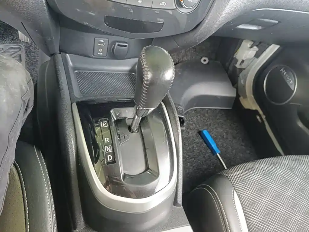 Nissan Qashqai — миниатюра 14