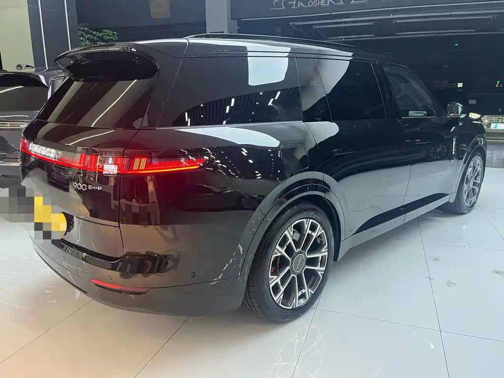 Lynk & Co 900 — миниатюра 18