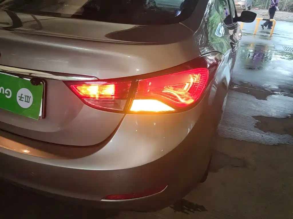 Hyundai Elantra Langdong — миниатюра 8