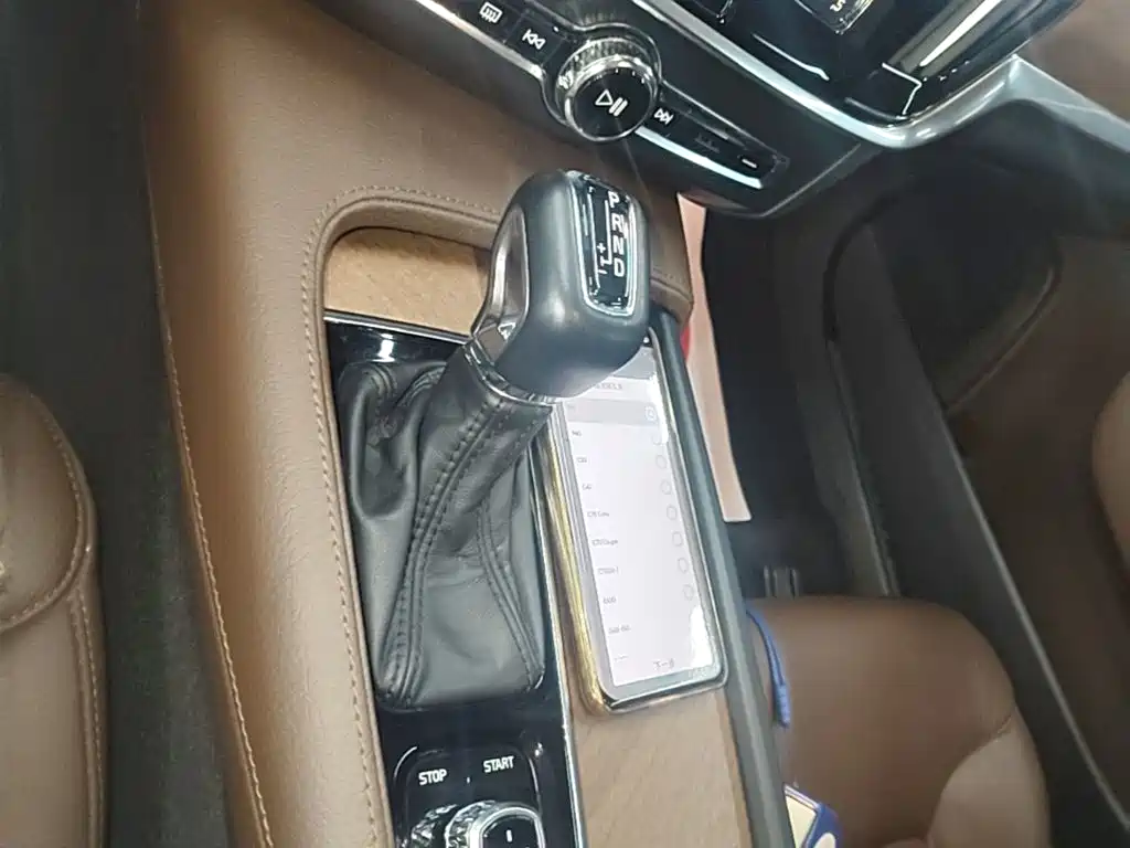Volvo S90 — миниатюра 14