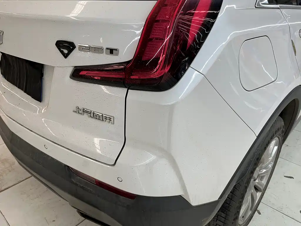 CADILLAC XT4