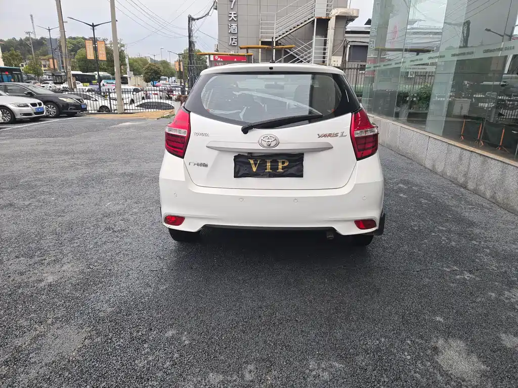 TOYOTA YARIS L ZHIXUAN
