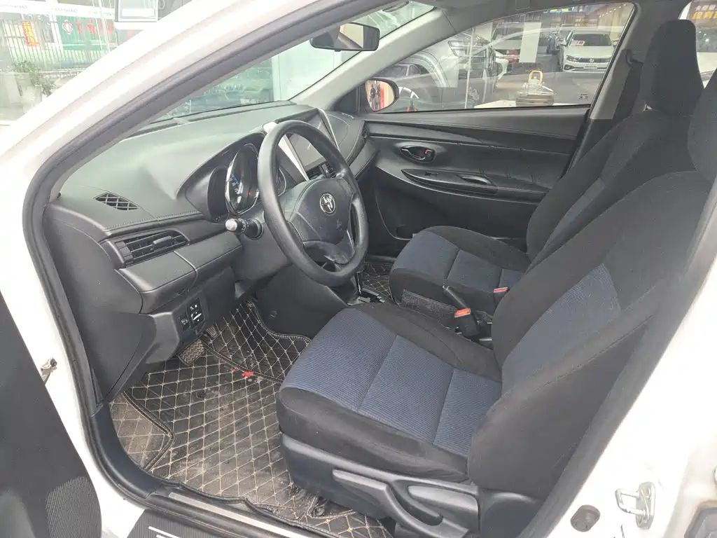 TOYOTA YARIS L ZHIXUAN