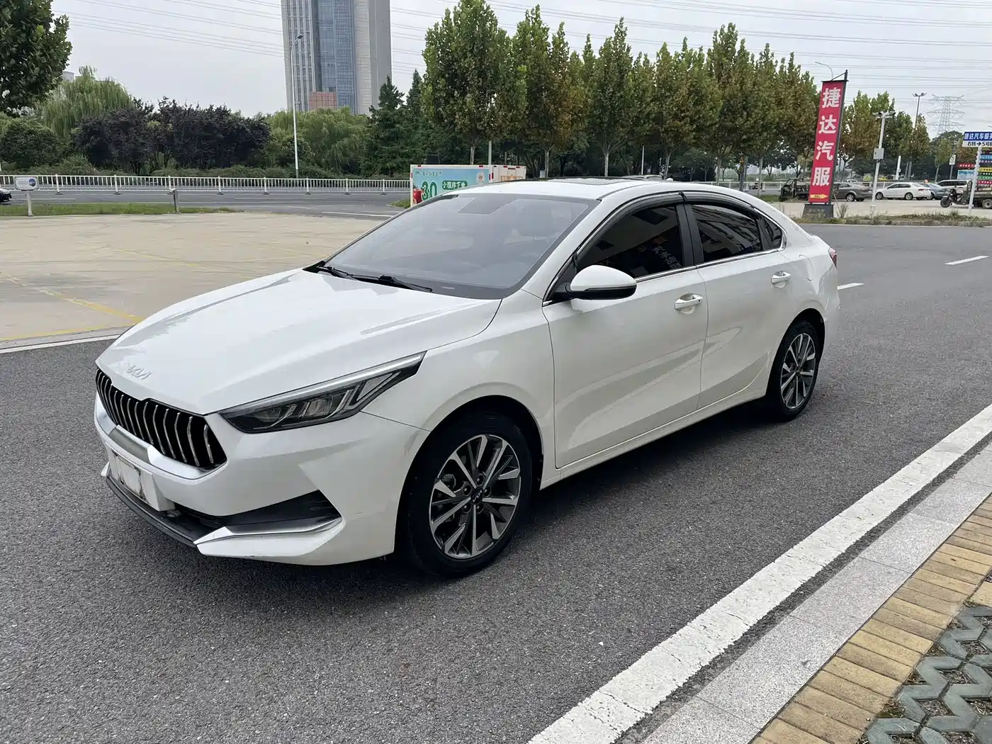 起亚K3 2021款 1.5L CVT时尚版 2022